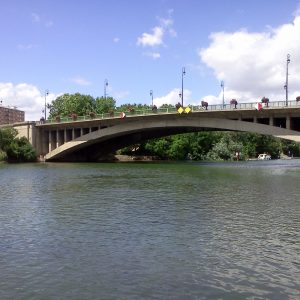 Pont de Joinville-le-Pont micro-crèche Minilions